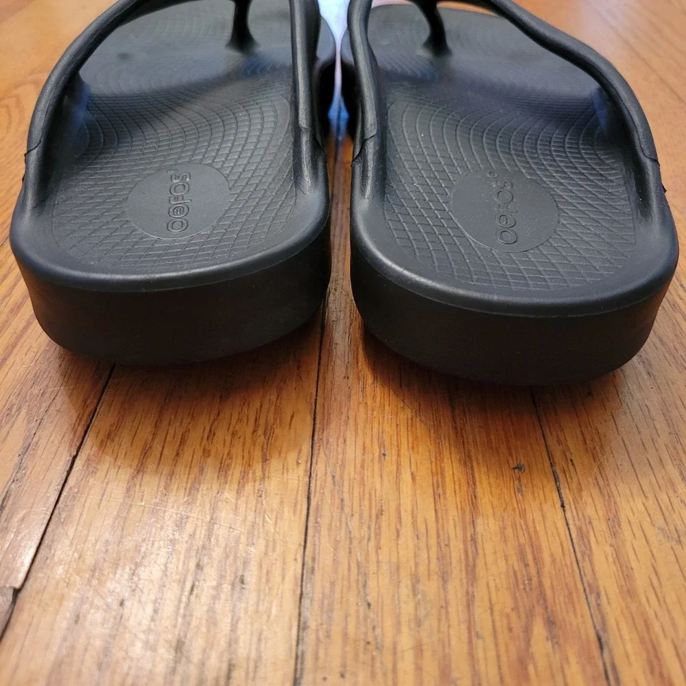 OOFOS black thong